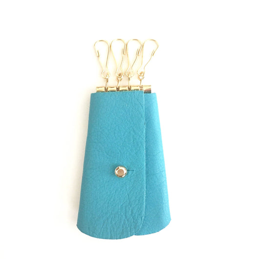 [Texas Turquoise] leather George Key Case with 4 gold key hooks and gold button closure